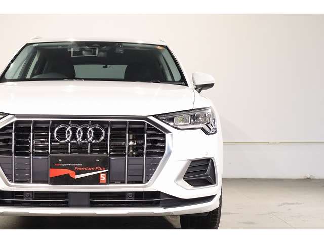 Audi Q3 8