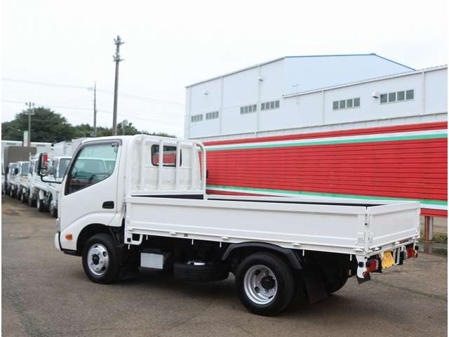 Hino Dutro 11