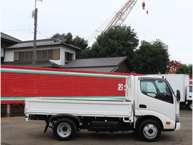 Hino Dutro 8