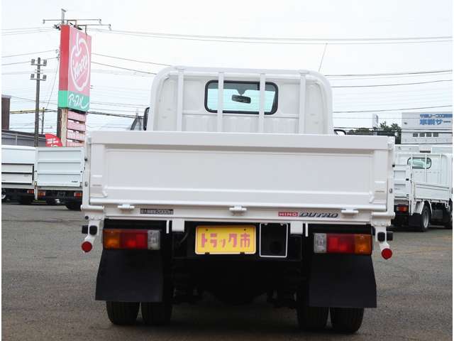 Hino Dutro 10