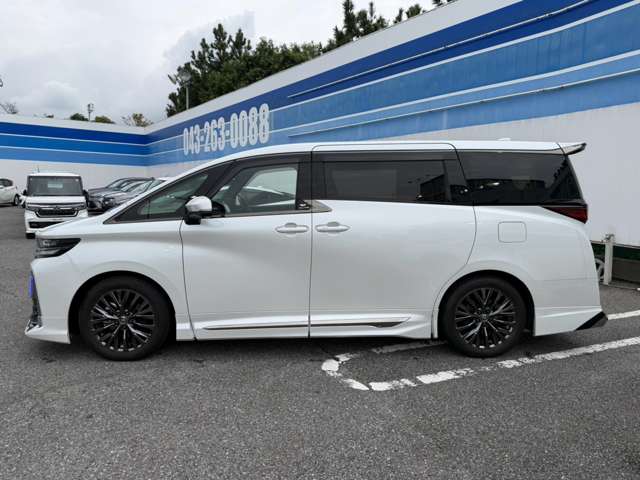Toyota Vellfire 12