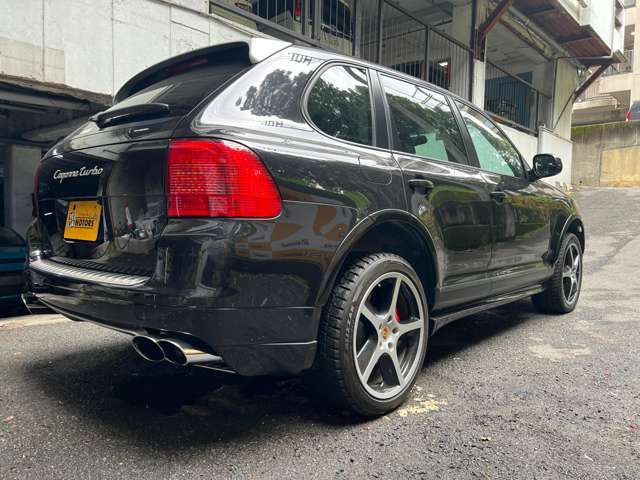 Porsche Cayenne 11