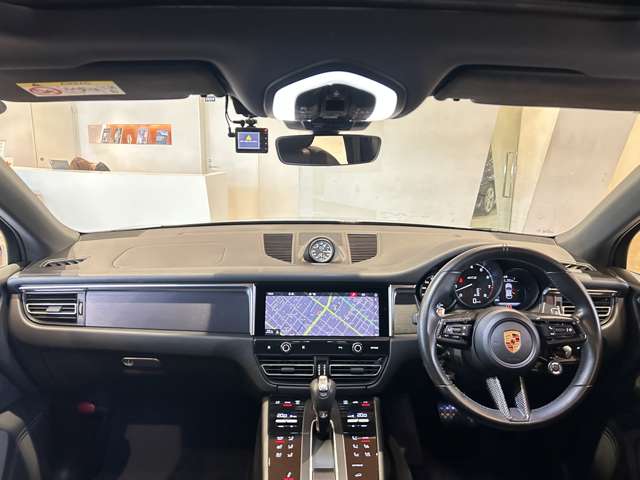 Porsche Macan 6