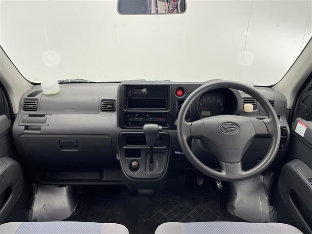 Daihatsu Hijet Cargo 5