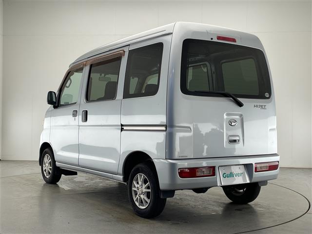 Daihatsu Hijet Cargo 6
