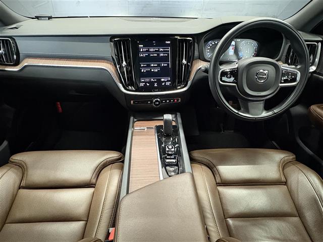 Volvo V60 Cross Country 6
