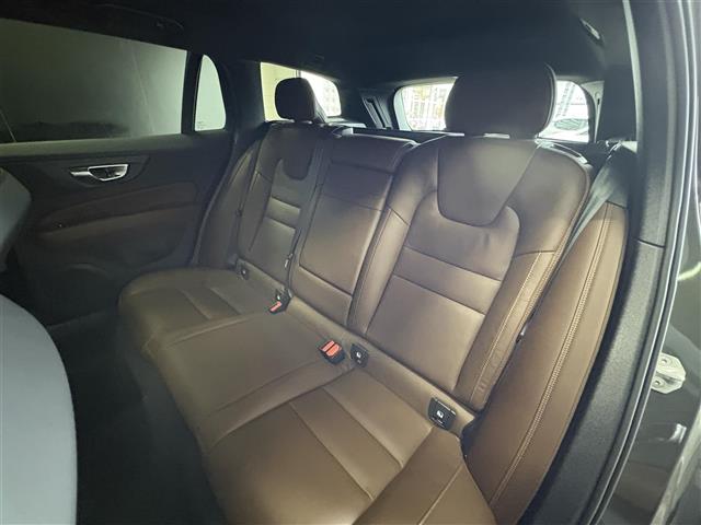 Volvo V60 Cross Country 10