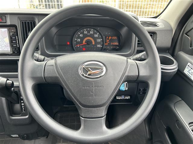 Daihatsu Hijet Cargo 12