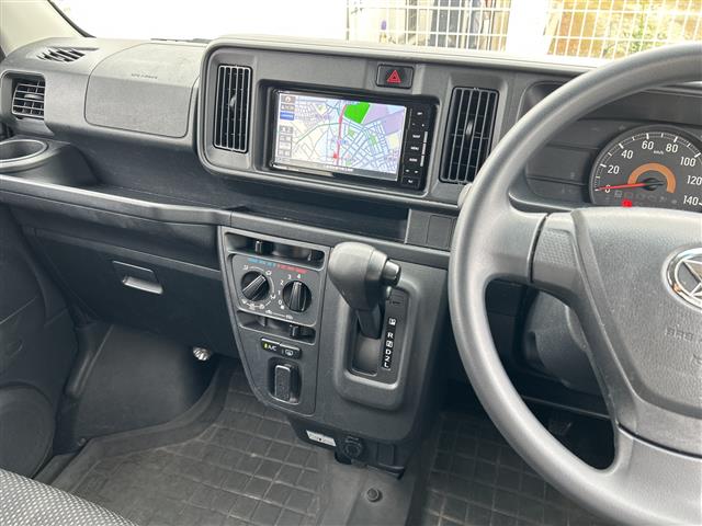 Daihatsu Hijet Cargo 9