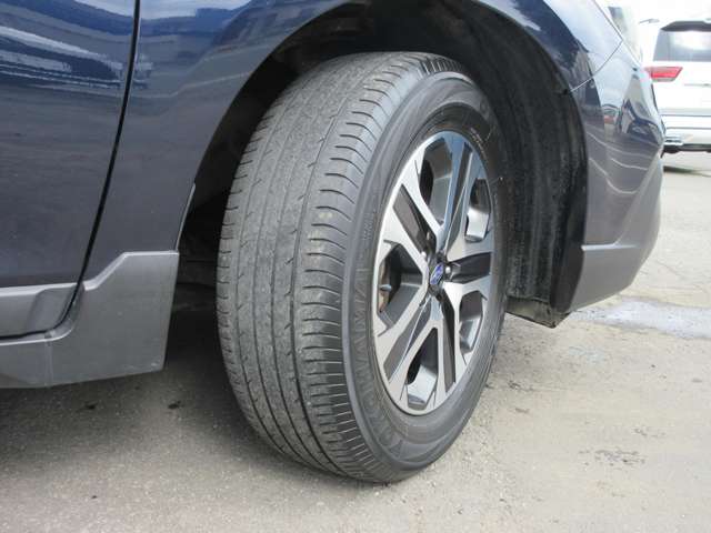 Subaru Legacy Outback 5