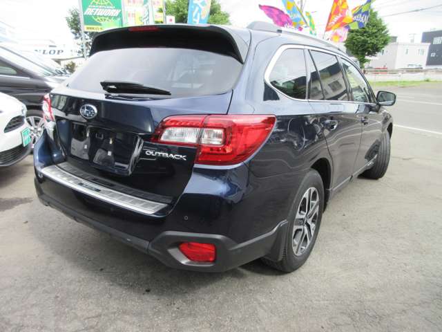 Subaru Legacy Outback 8
