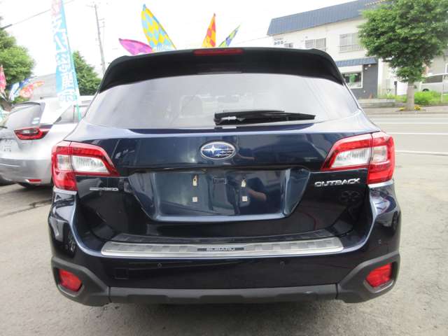 Subaru Legacy Outback 9