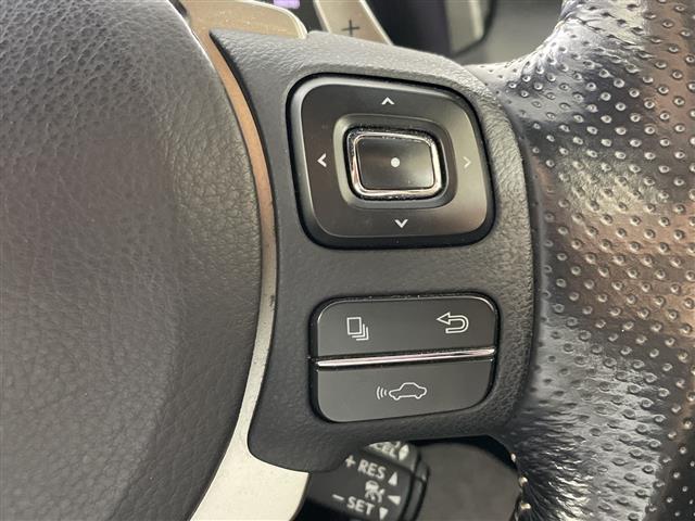 Lexus NX 12