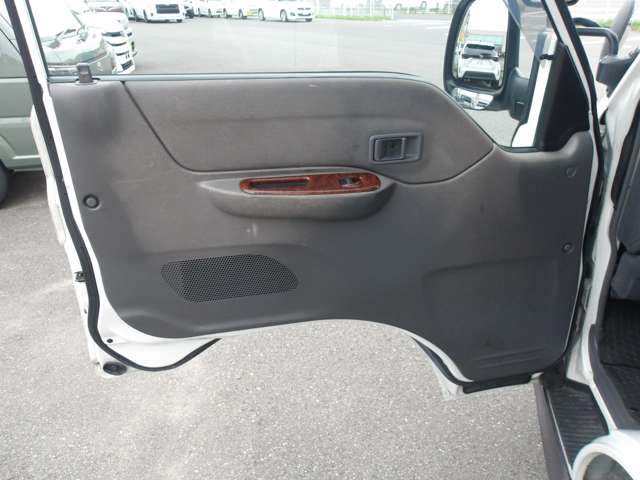 Mazda Bongo Truck 12