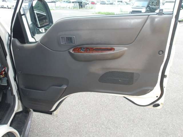 Mazda Bongo Truck 10