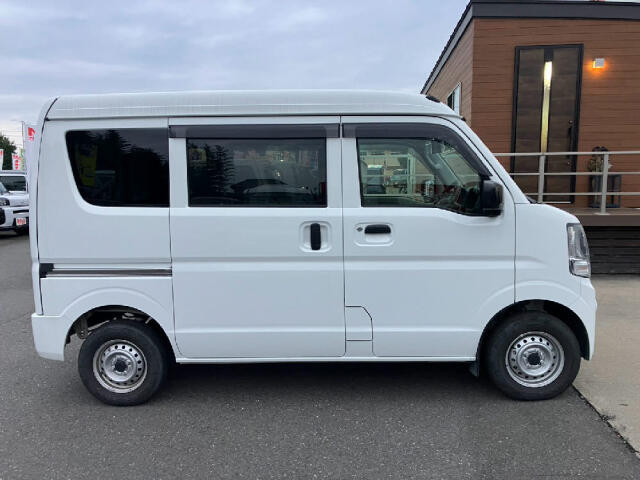 Nissan NV100 Clipper 7