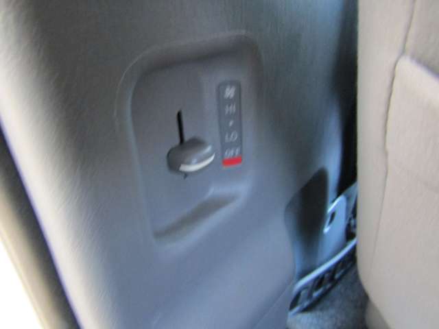 Toyota Hiace Commuter 11