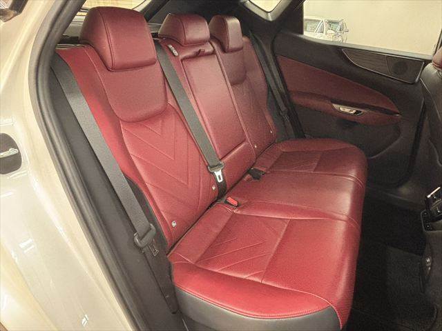 Lexus NX 9