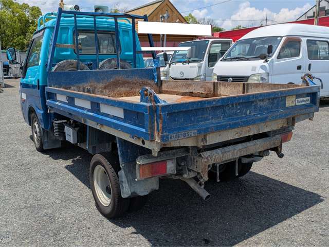 Mazda Bongo Truck 4