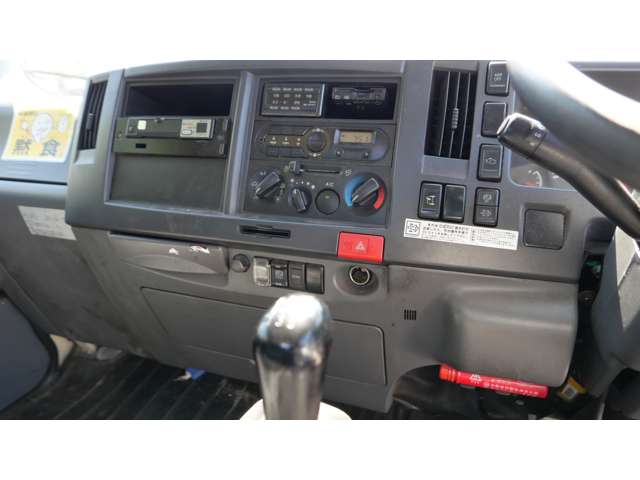 Isuzu Elf 12