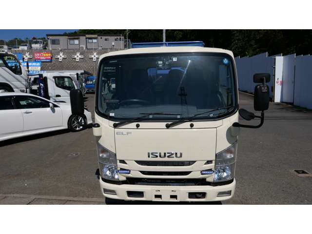 Isuzu Elf 2