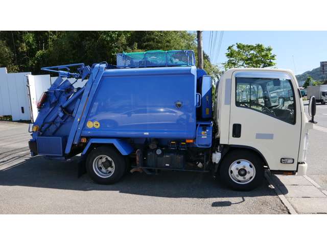 Isuzu Elf 4