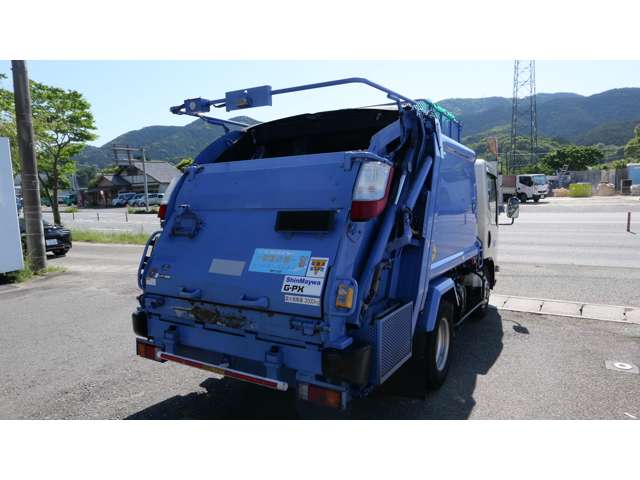 Isuzu Elf 6