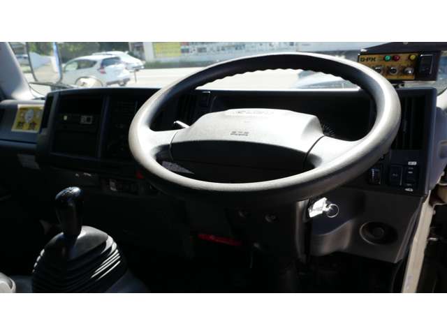 Isuzu Elf 10