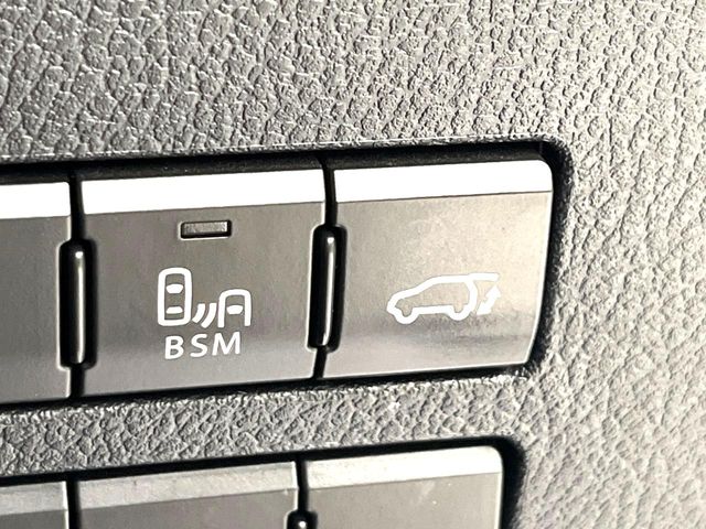Lexus NX 8