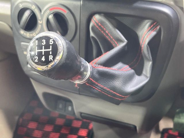 Nissan NV100 Clipper 6