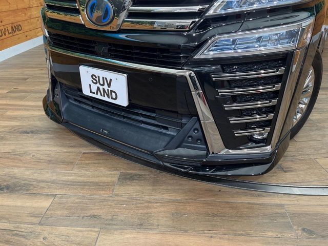 Toyota Vellfire 4