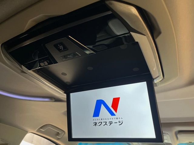 Toyota Vellfire 5