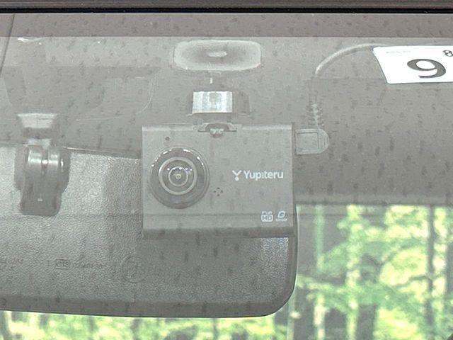 Daihatsu Mira 2