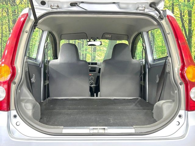 Daihatsu Mira 9