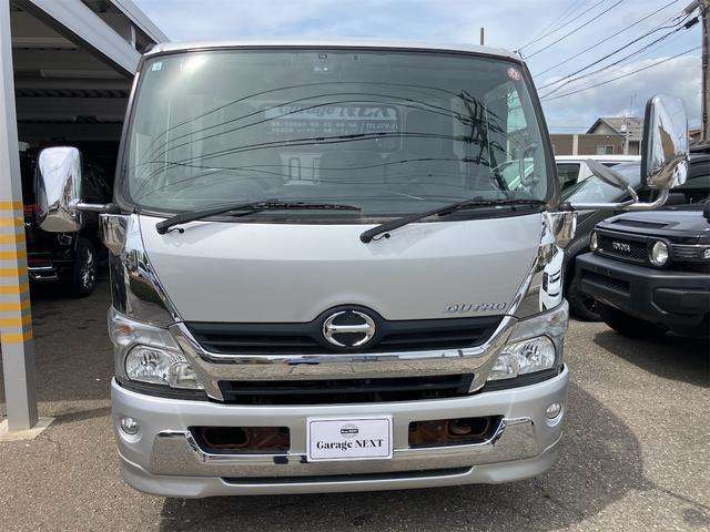 Hino Dutro 6