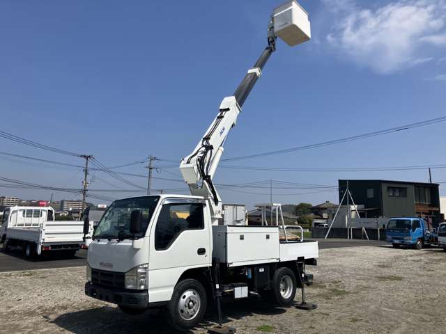 Isuzu Elf 7