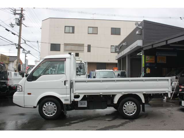 Mazda Bongo Truck 3