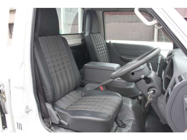 Mazda Bongo Truck 9