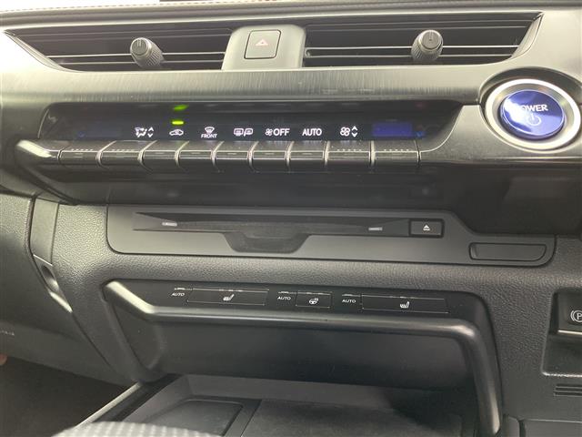 Lexus UX 11