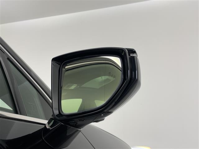 Lexus UX 5