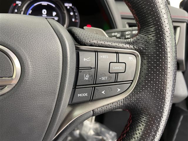 Lexus UX 9