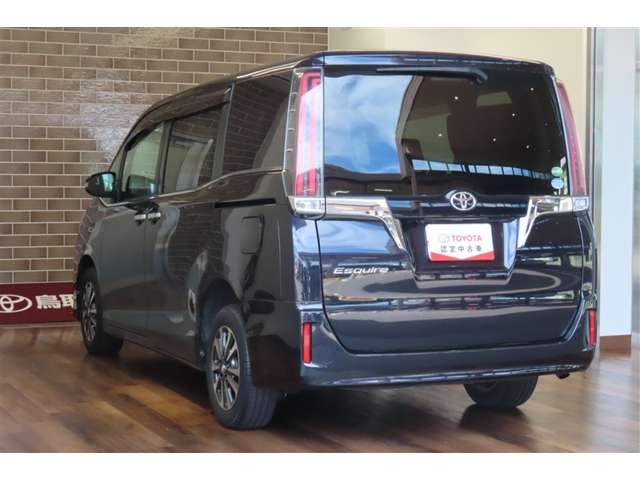 Toyota Esquire 8