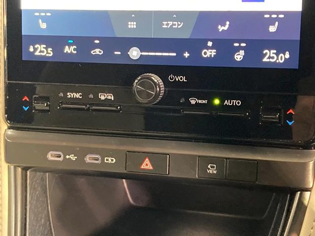 Lexus LBX 6