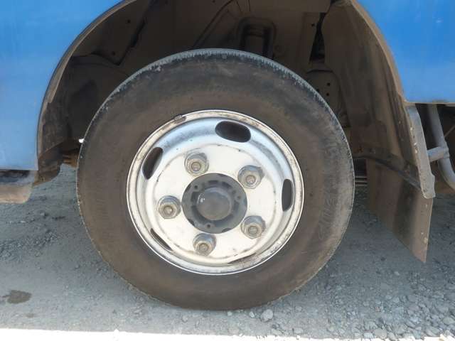 Hino Dutro 11