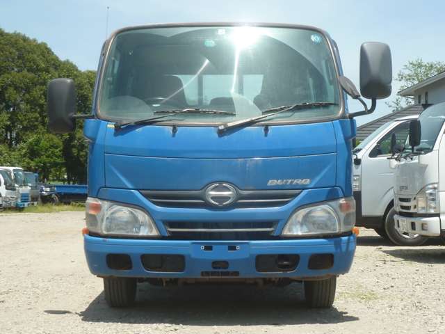 Hino Dutro 2
