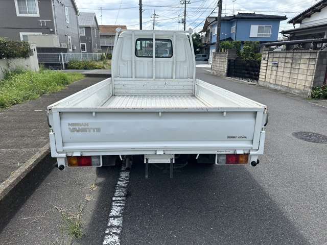 Nissan Vanette Truck 3