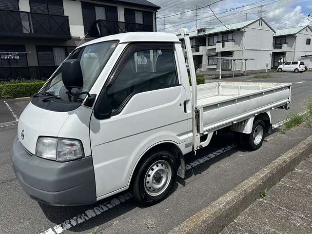 Nissan Vanette Truck 6