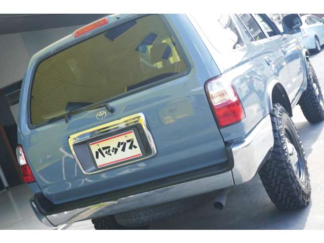 Toyota Hilux Surf 2