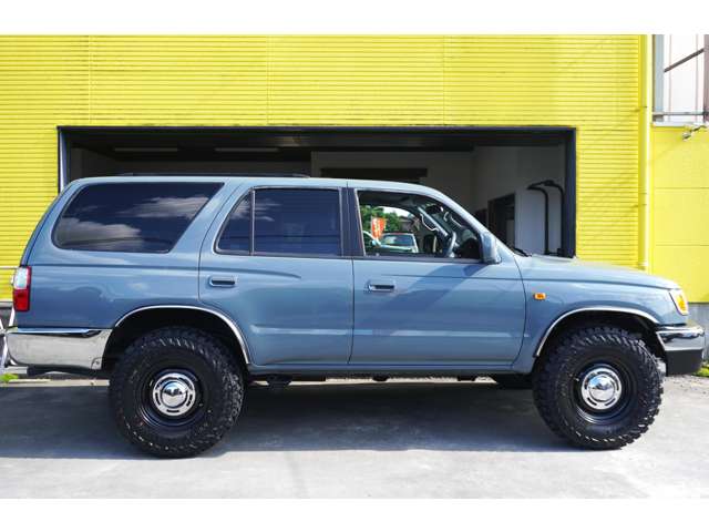 Toyota Hilux Surf 6