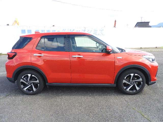 Daihatsu Rocky 4